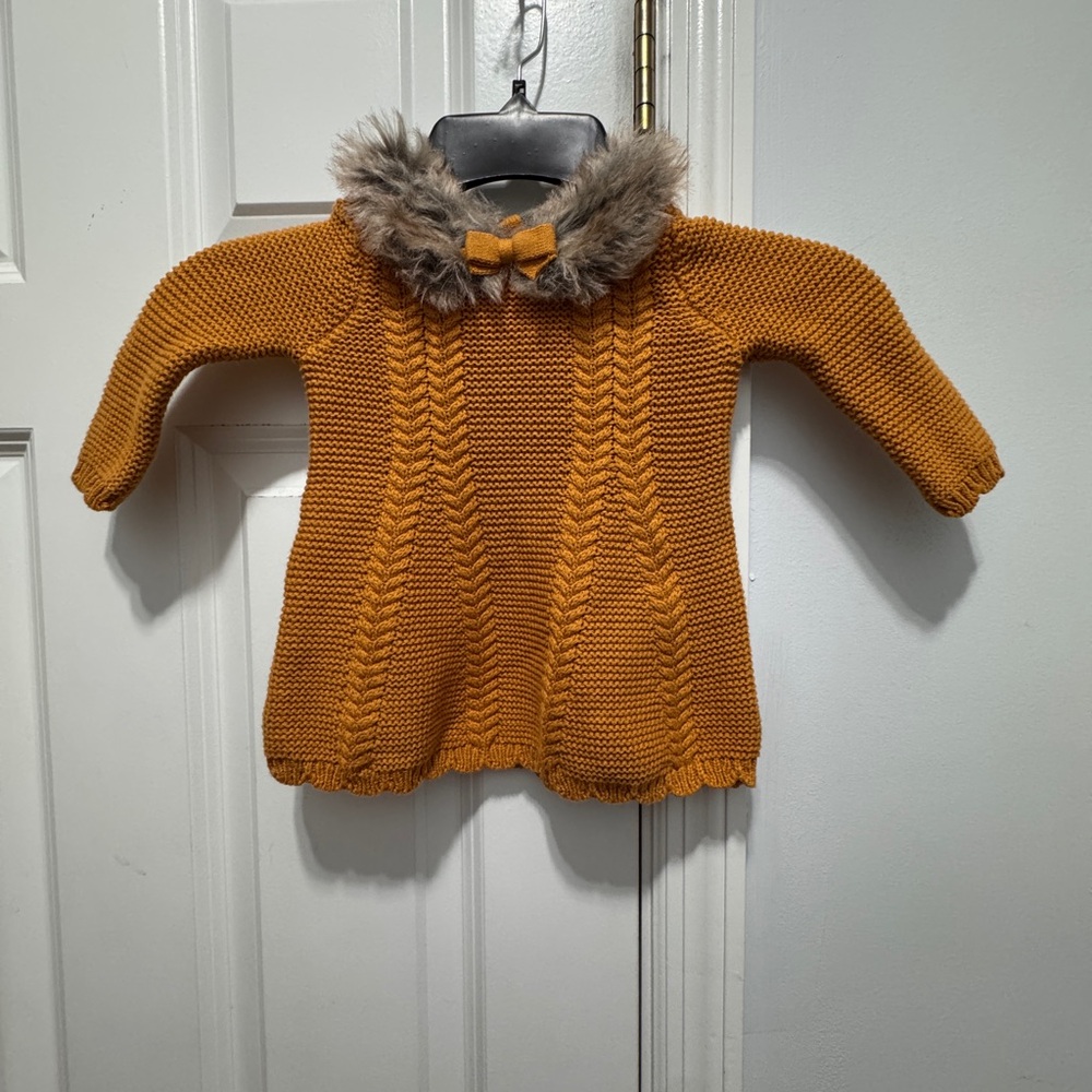 Tahari Baby Knit with Faux Fur Trim dress size 3-6 months